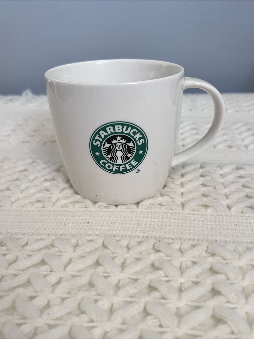 STARBUCKS 12oz Ceramic Coffee Mug White Green Mermaid Siren Logo 2008